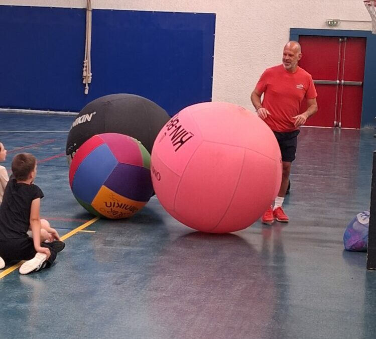Kin-Ball